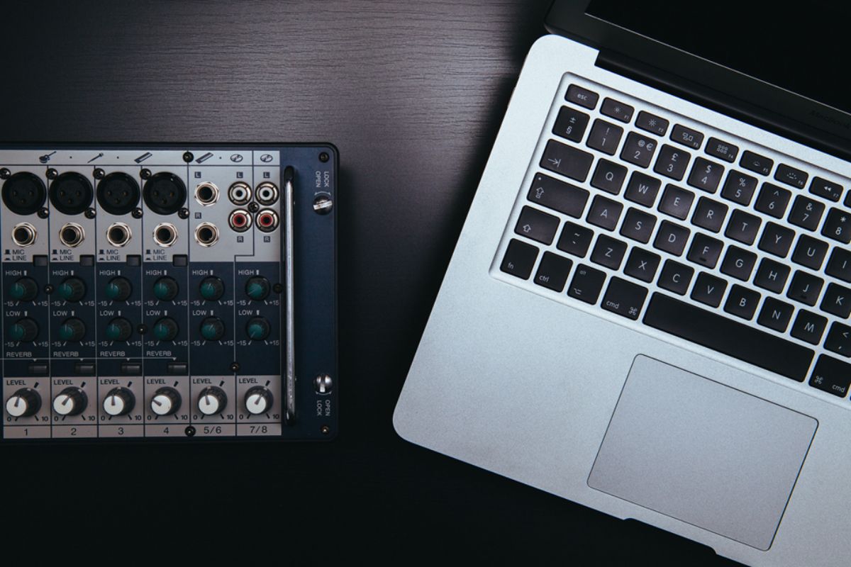Is MacBook Air Good For Music Production Become Singer