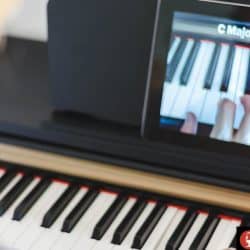 Learn to play piano online